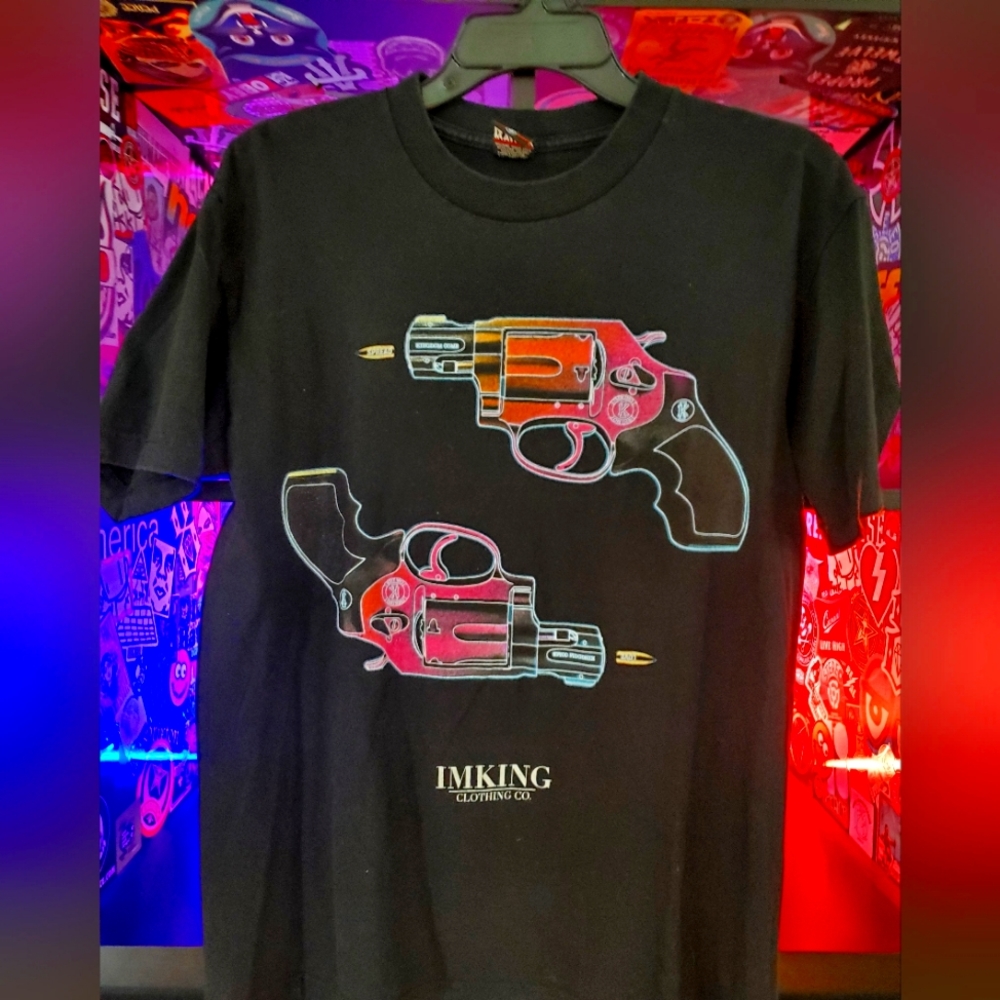 IMKING Spread Love Black Tee Medium **
